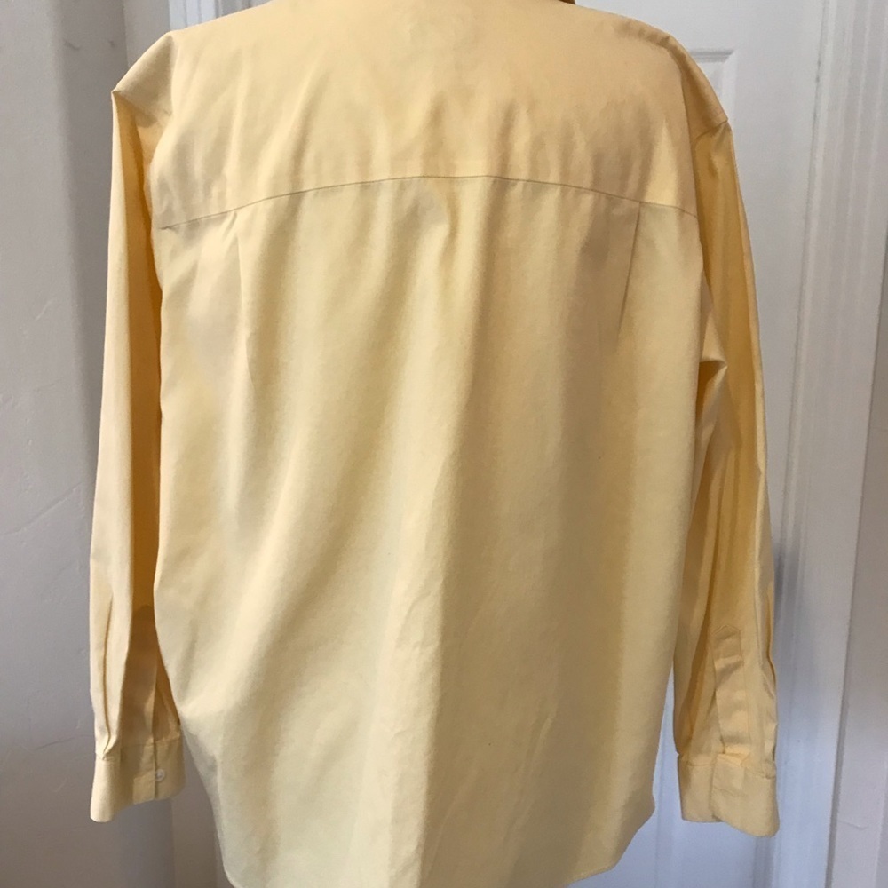 Button up - Picture 4 of 6
